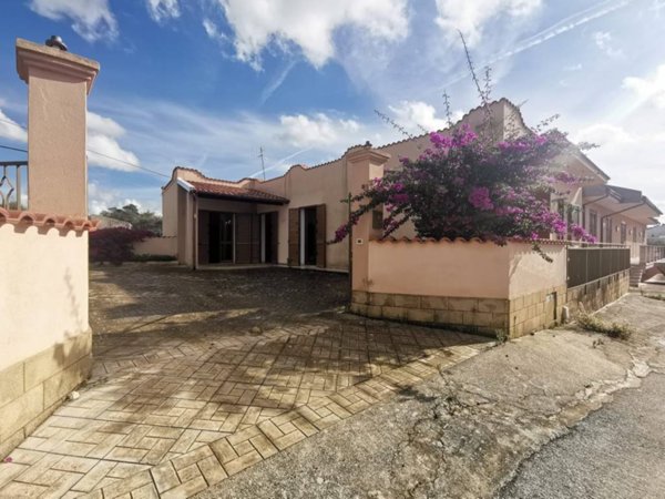 casa indipendente in vendita a Marsala
