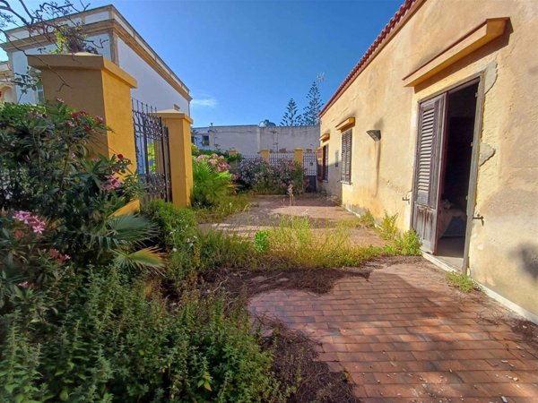 casa indipendente in vendita a Marsala