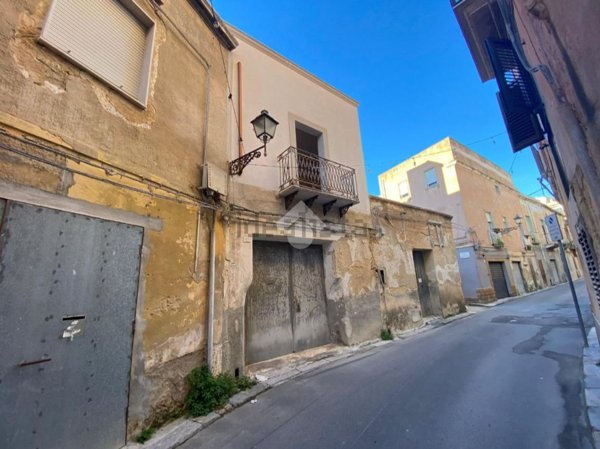 casa semindipendente in vendita a Marsala in zona Centro Storico
