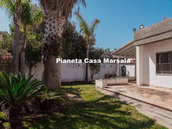 casa indipendente in vendita a Marsala