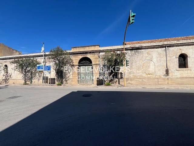 locale commerciale in vendita a Marsala