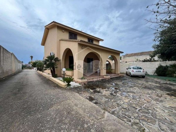 casa indipendente in vendita a Marsala