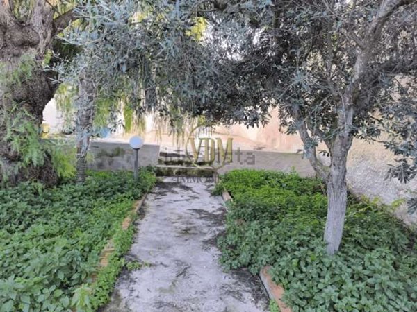 casa indipendente in vendita a Marsala
