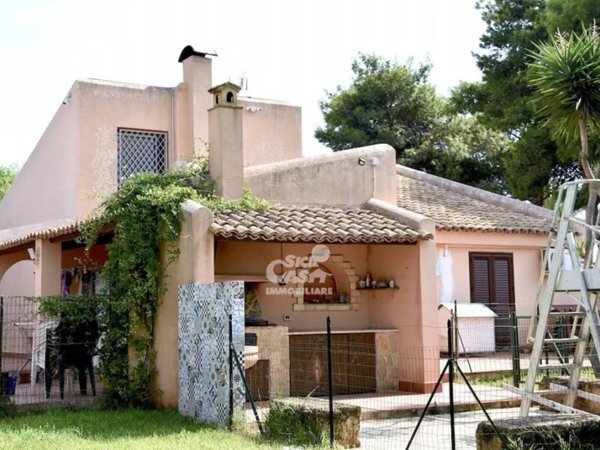 casa indipendente in vendita a Marsala