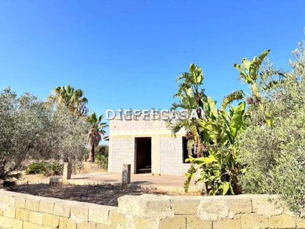 casa indipendente in vendita a Marsala