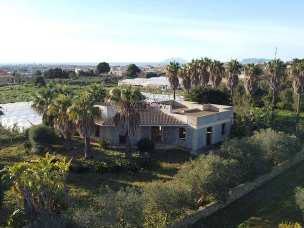 casa indipendente in vendita a Marsala