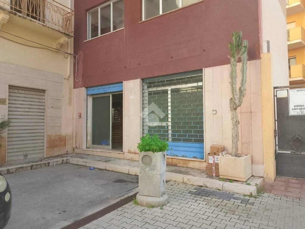 locale commerciale in vendita a Marsala