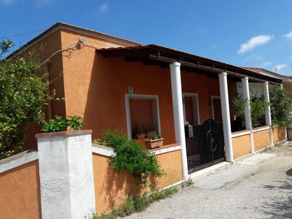 casa indipendente in vendita a Marsala