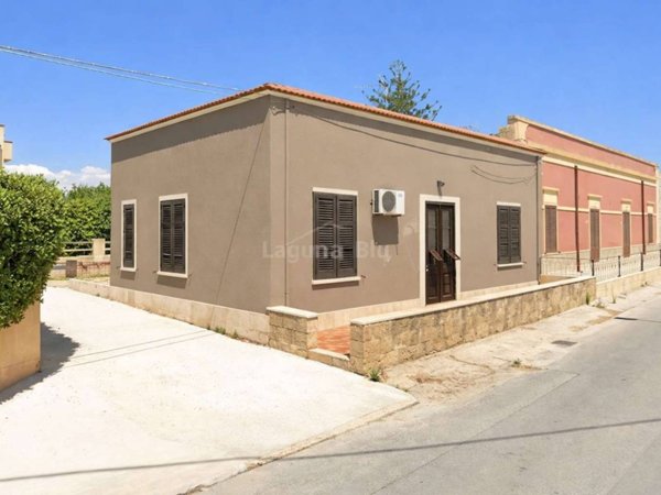 casa indipendente in vendita a Marsala