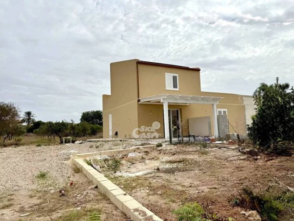 casa indipendente in vendita a Marsala