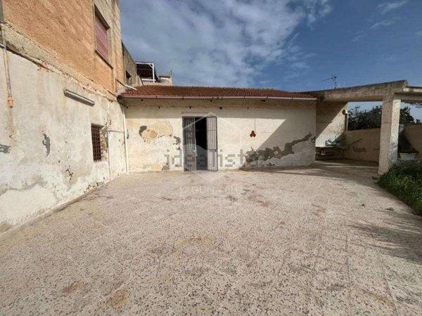 casa indipendente in vendita a Marsala
