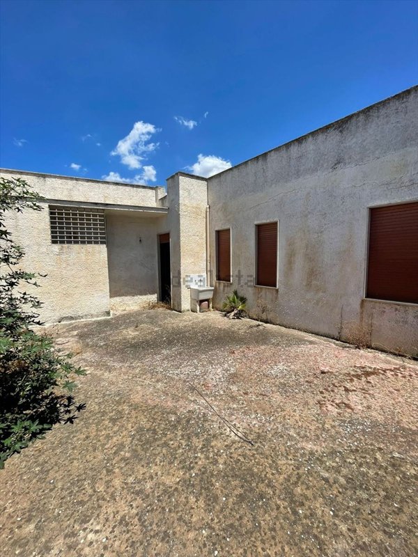 casa indipendente in vendita a Marsala