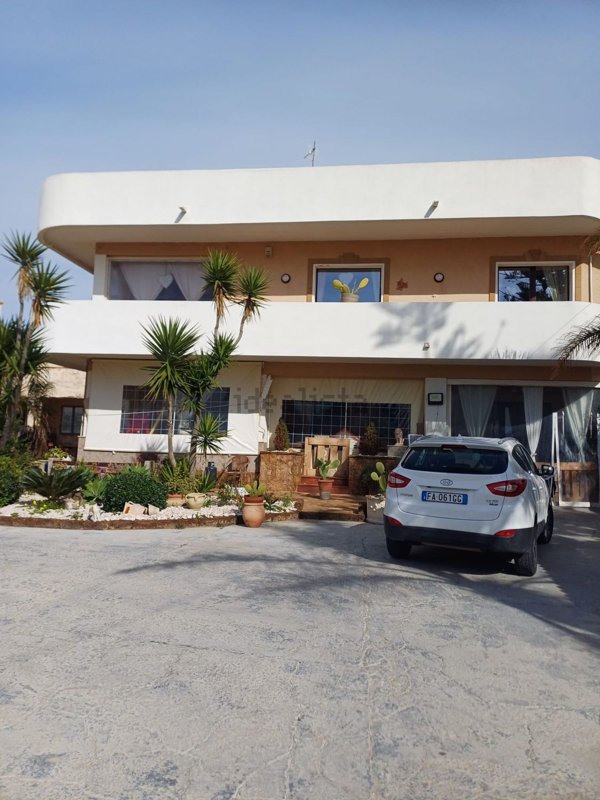 casa indipendente in vendita a Marsala