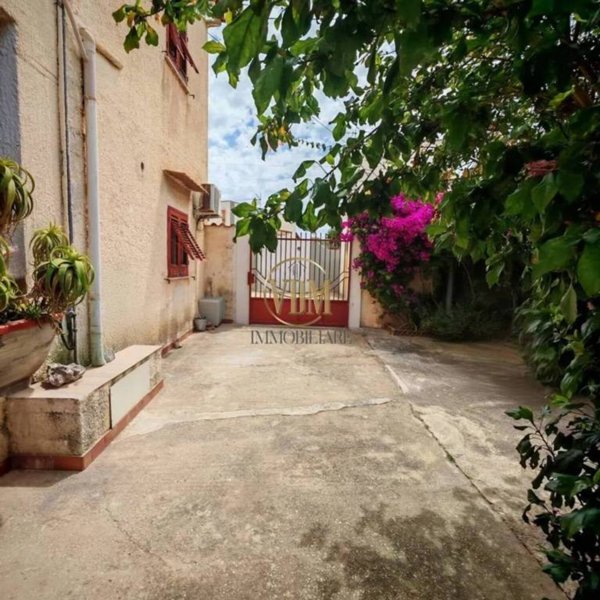 casa indipendente in vendita a Marsala