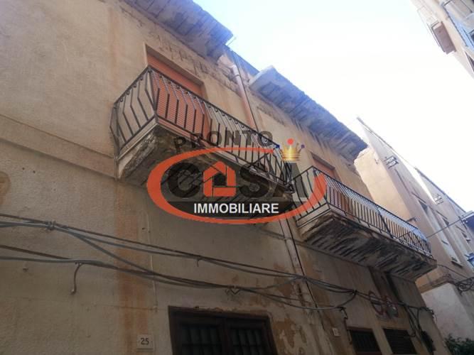 negozio in vendita a Marsala in zona Centro Storico