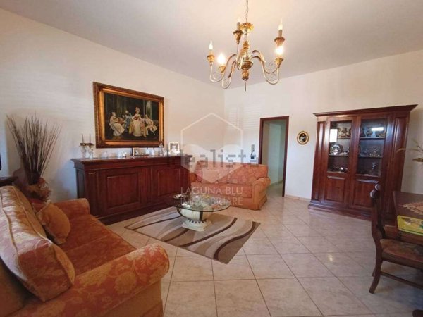 casa indipendente in vendita a Marsala in zona Strasatti