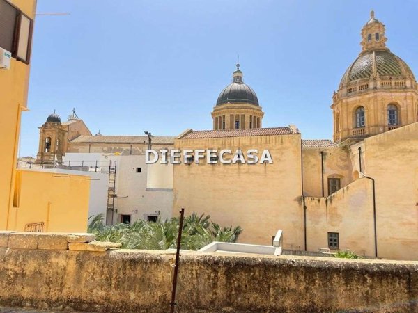 casa indipendente in vendita a Marsala in zona Centro Storico