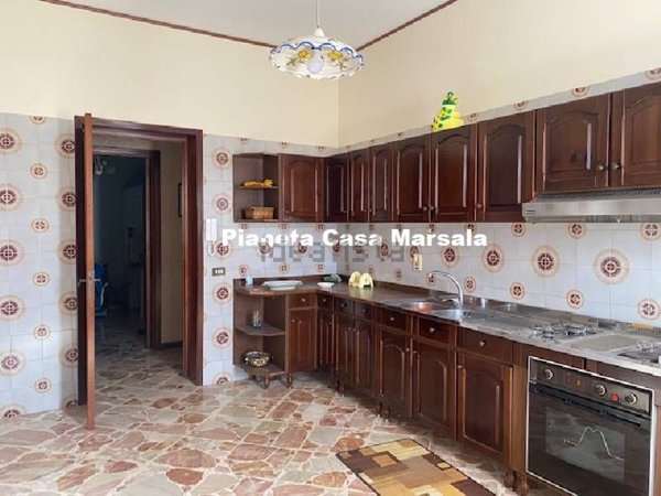 casa indipendente in vendita a Marsala