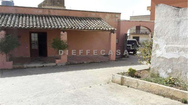 casa indipendente in vendita a Marsala