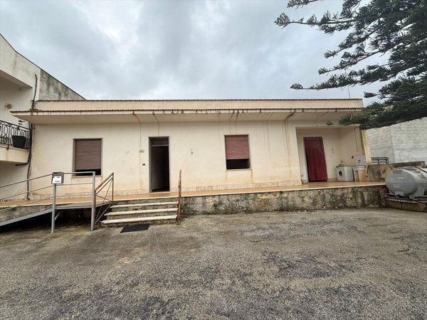 casa indipendente in vendita a Marsala