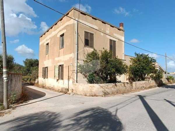 casa indipendente in vendita a Marsala