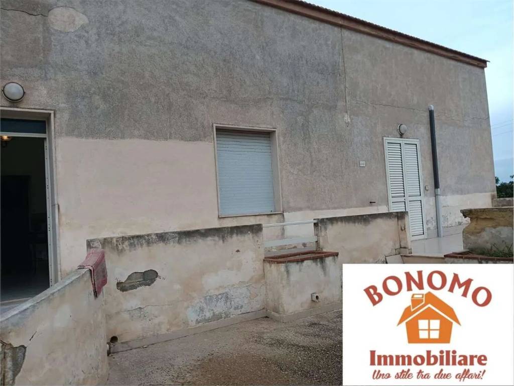 casa indipendente in vendita a Marsala in zona Casabianca