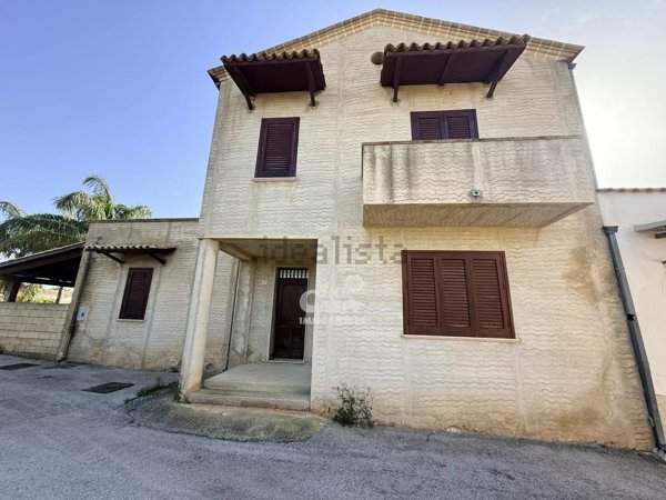 casa indipendente in vendita a Marsala