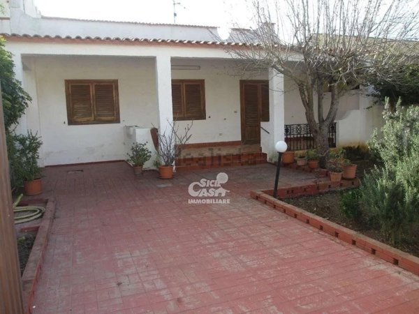 casa indipendente in vendita a Marsala