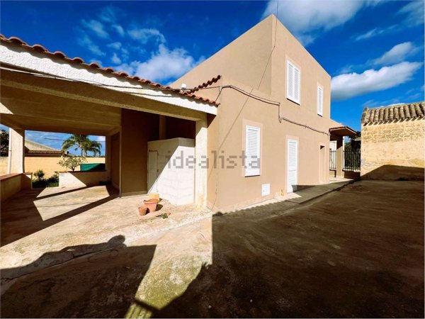 casa indipendente in vendita a Marsala