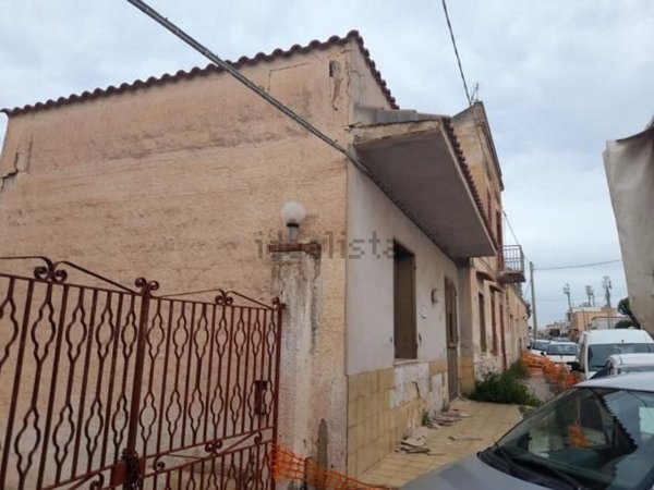 casa indipendente in vendita a Marsala