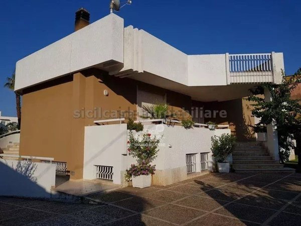 casa indipendente in vendita a Marsala