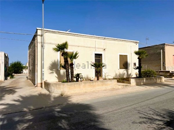 casa indipendente in vendita a Marsala