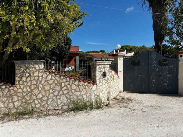 casa indipendente in vendita a Marsala