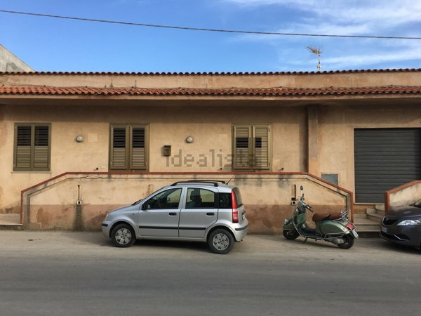 casa indipendente in vendita a Marsala