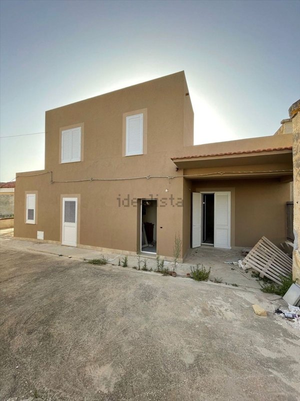 casa indipendente in vendita a Marsala