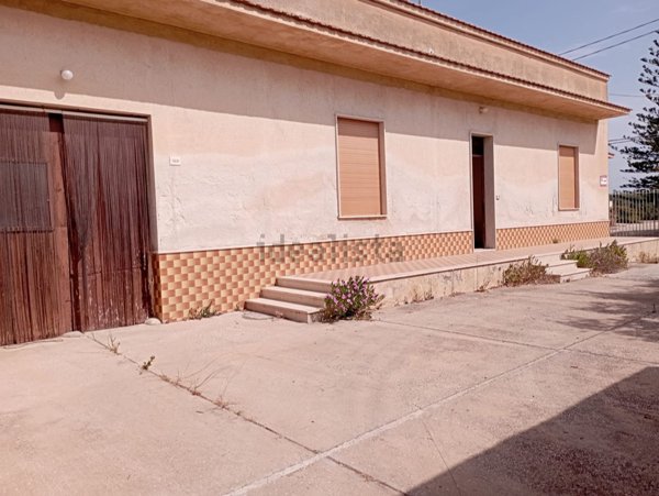casa indipendente in vendita a Marsala