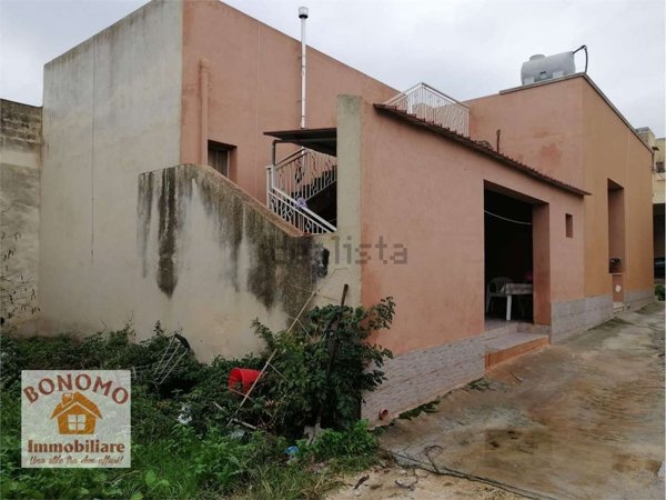 casa indipendente in vendita a Marsala in zona Strasatti