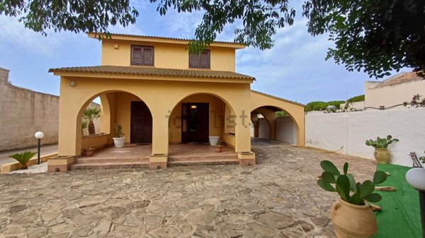 casa indipendente in vendita a Marsala