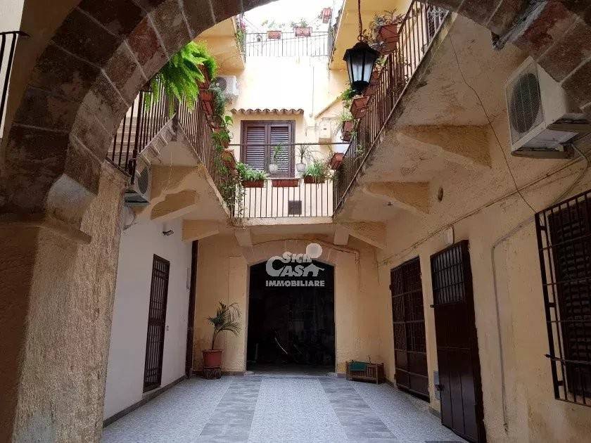 casa indipendente in vendita a Marsala in zona Centro Storico