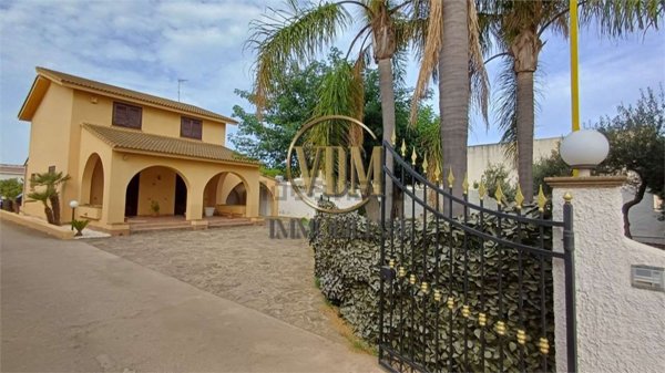 casa indipendente in vendita a Marsala