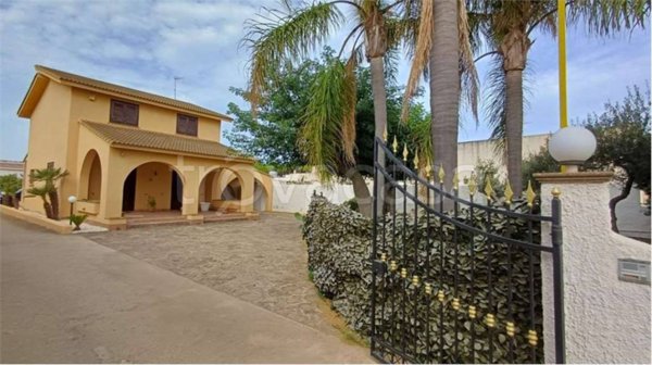 casa indipendente in vendita a Marsala