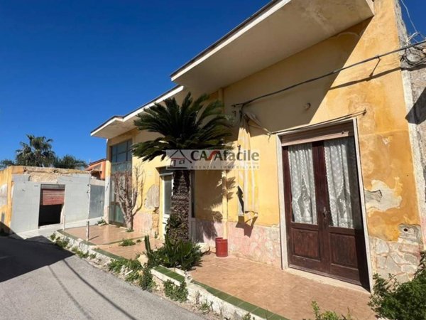 casa indipendente in vendita a Marsala
