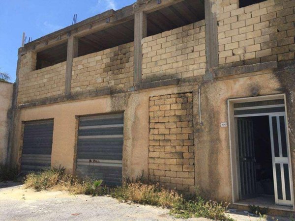 appartamento in vendita a Marsala in zona Strasatti