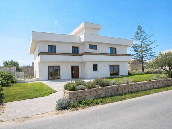 casa indipendente in vendita a Marsala