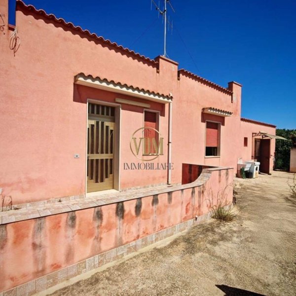 casa indipendente in vendita a Marsala