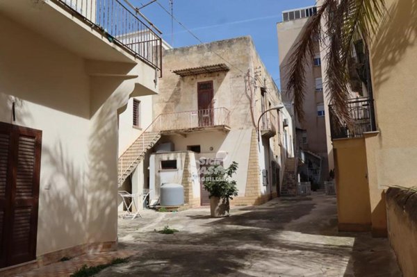 casa indipendente in vendita a Marsala in zona Centro Storico