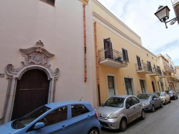 negozio in vendita a Marsala in zona Centro Storico