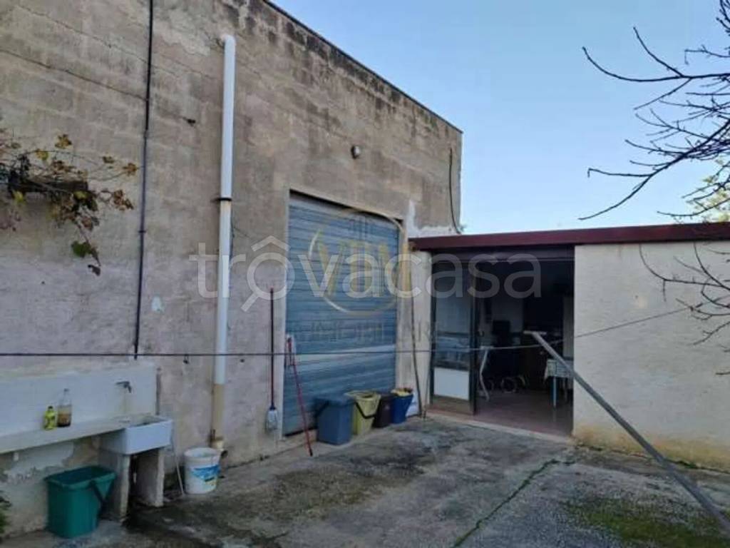 locale di sgombero in vendita a Marsala