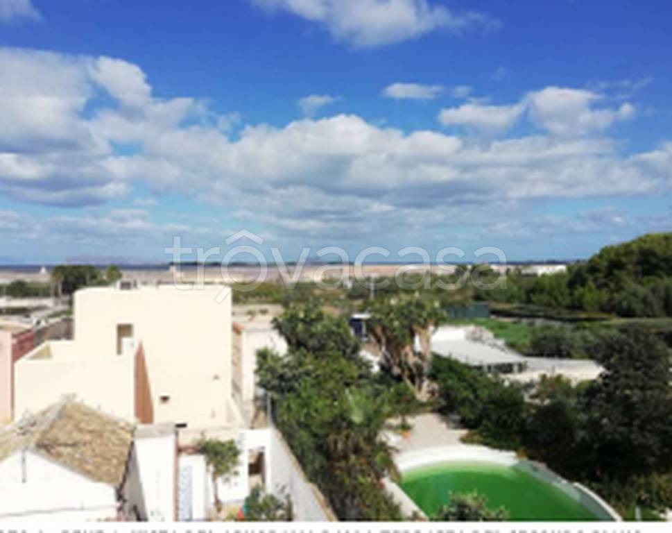 locale commerciale in vendita a Marsala