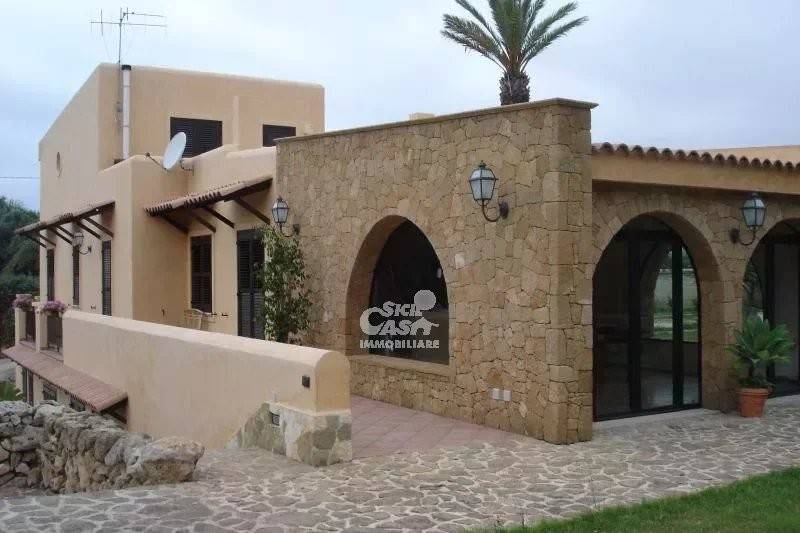 casa indipendente in vendita a Marsala